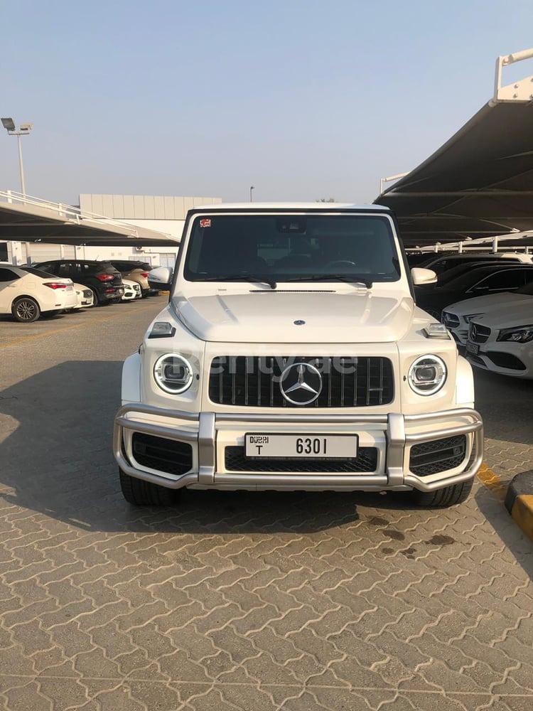 Blanc Mercedes G63 en location à Dubai 6