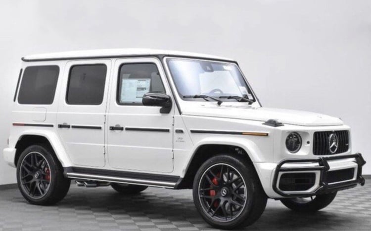 Weiß Mercedes G63 class zur Miete in Abu-Dhabi