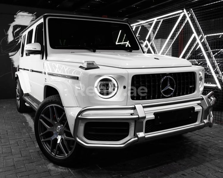 Weiß Mercedes G class zur Miete in Abu-Dhabi 6