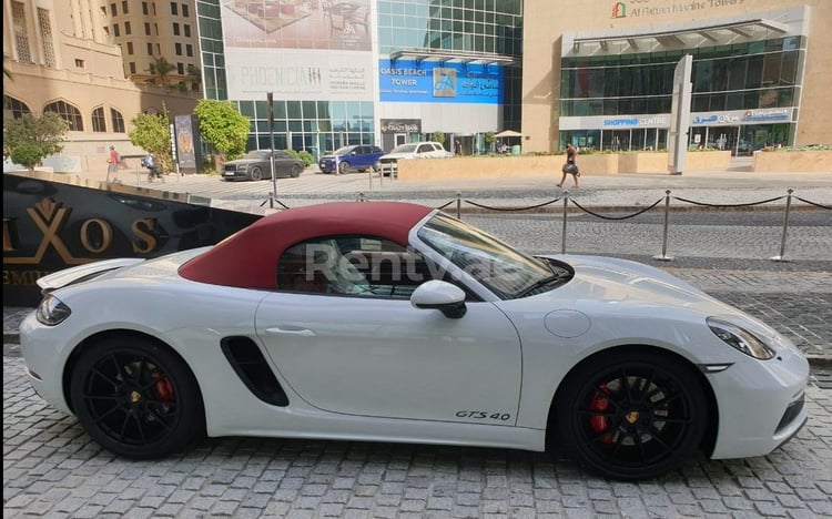 White Porsche Boxster for rent in Abu-Dhabi