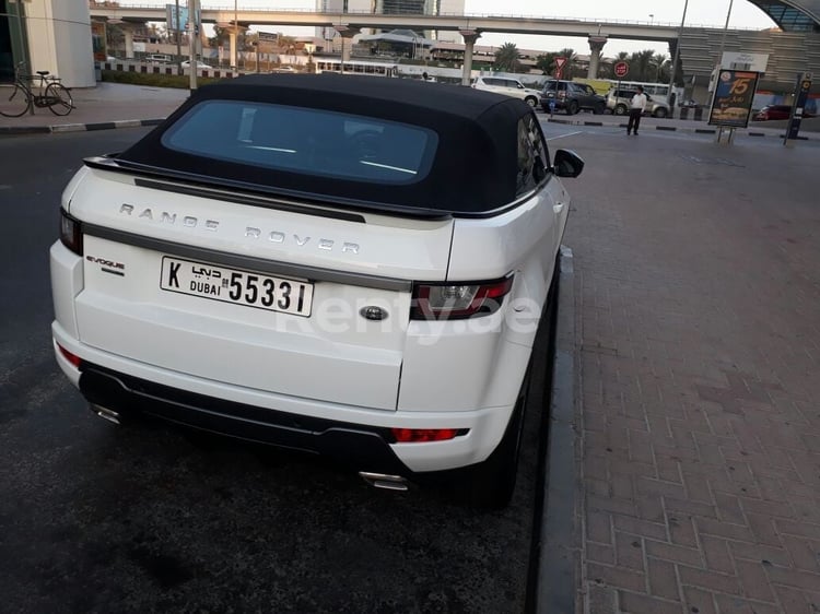 White Range Rover Evoque for rent in Dubai 3