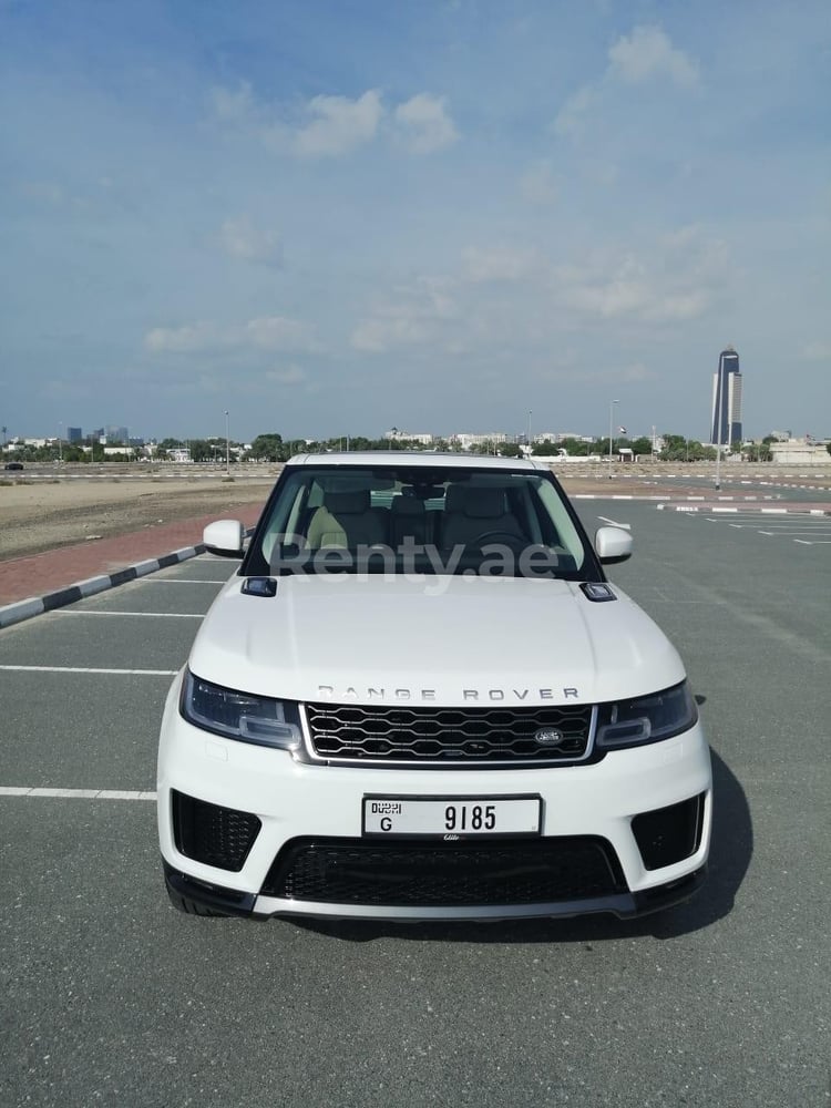 Weiß Range Rover Sport zur Miete in Abu-Dhabi 0