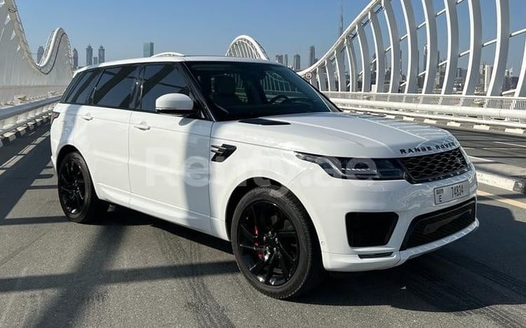 أبيض Range Rover Sport للإيجار في دبي