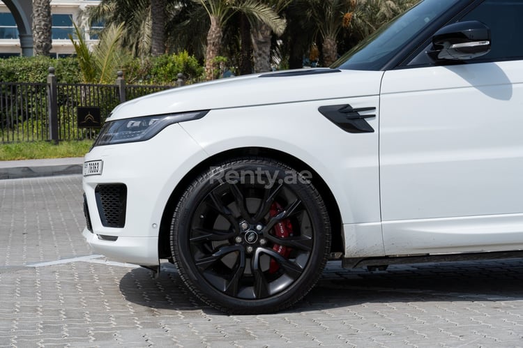 Weiß Range Rover Sport zur Miete in Dubai 4