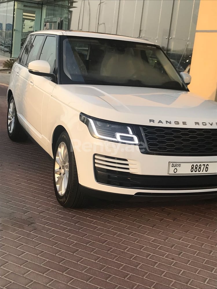 White Range Rover Vogue for rent in Sharjah 5