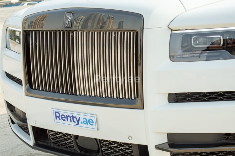 White Rolls Royce Cullinan Black Badge for rent in Dubai 4