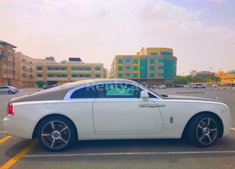 White Rolls Royce Wraith for rent in Abu-Dhabi 6