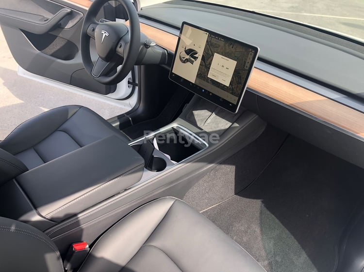 White Tesla Model Y Long Range for rent in Abu-Dhabi 4