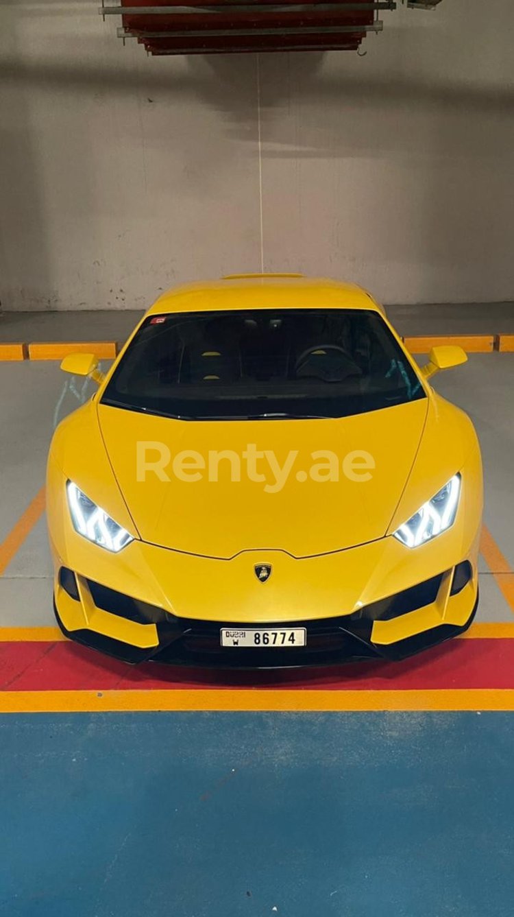 Gelb Lamborghini Evo zur Miete in Dubai 2