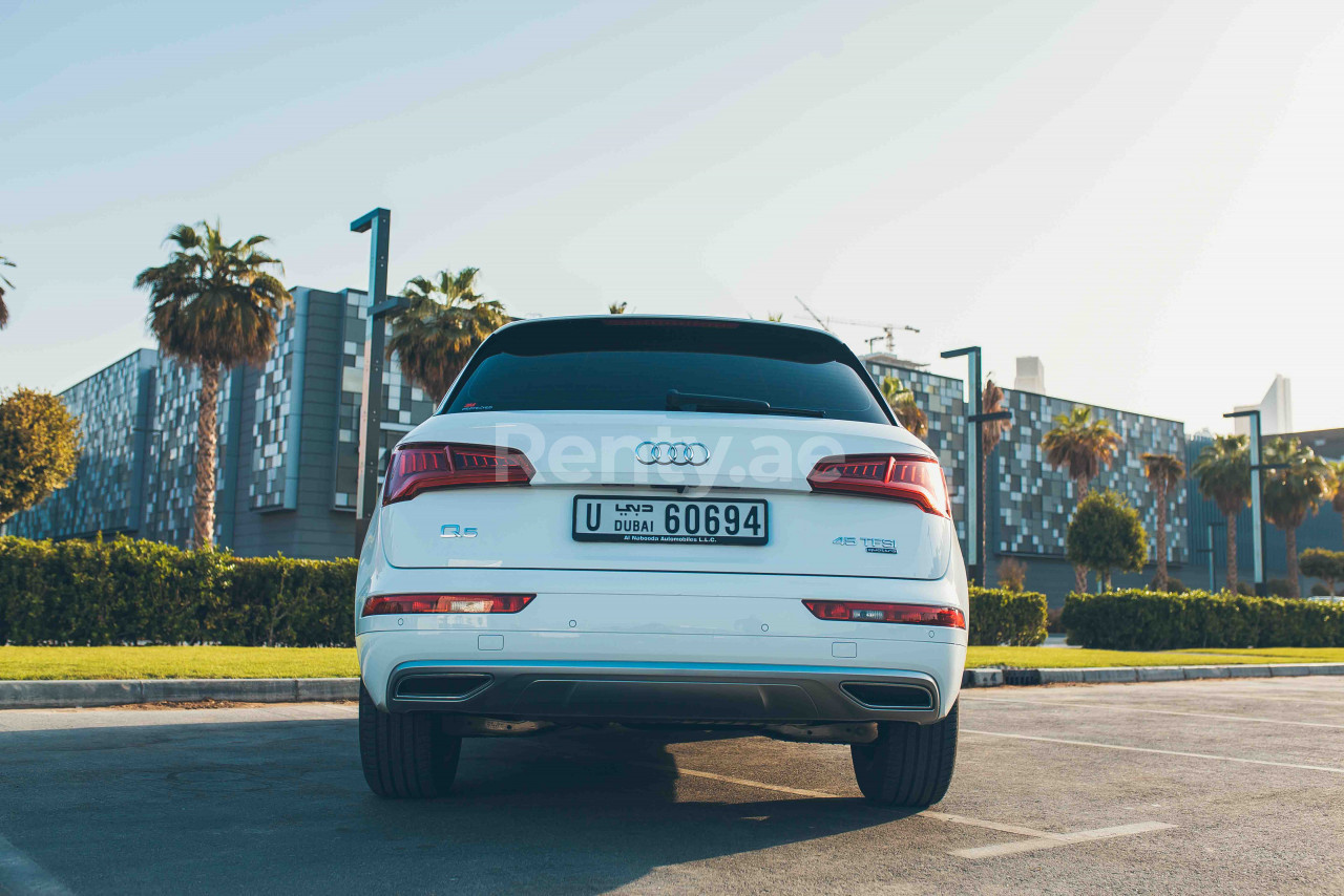 White Audi Q5 for rent in Abu-Dhabi 3