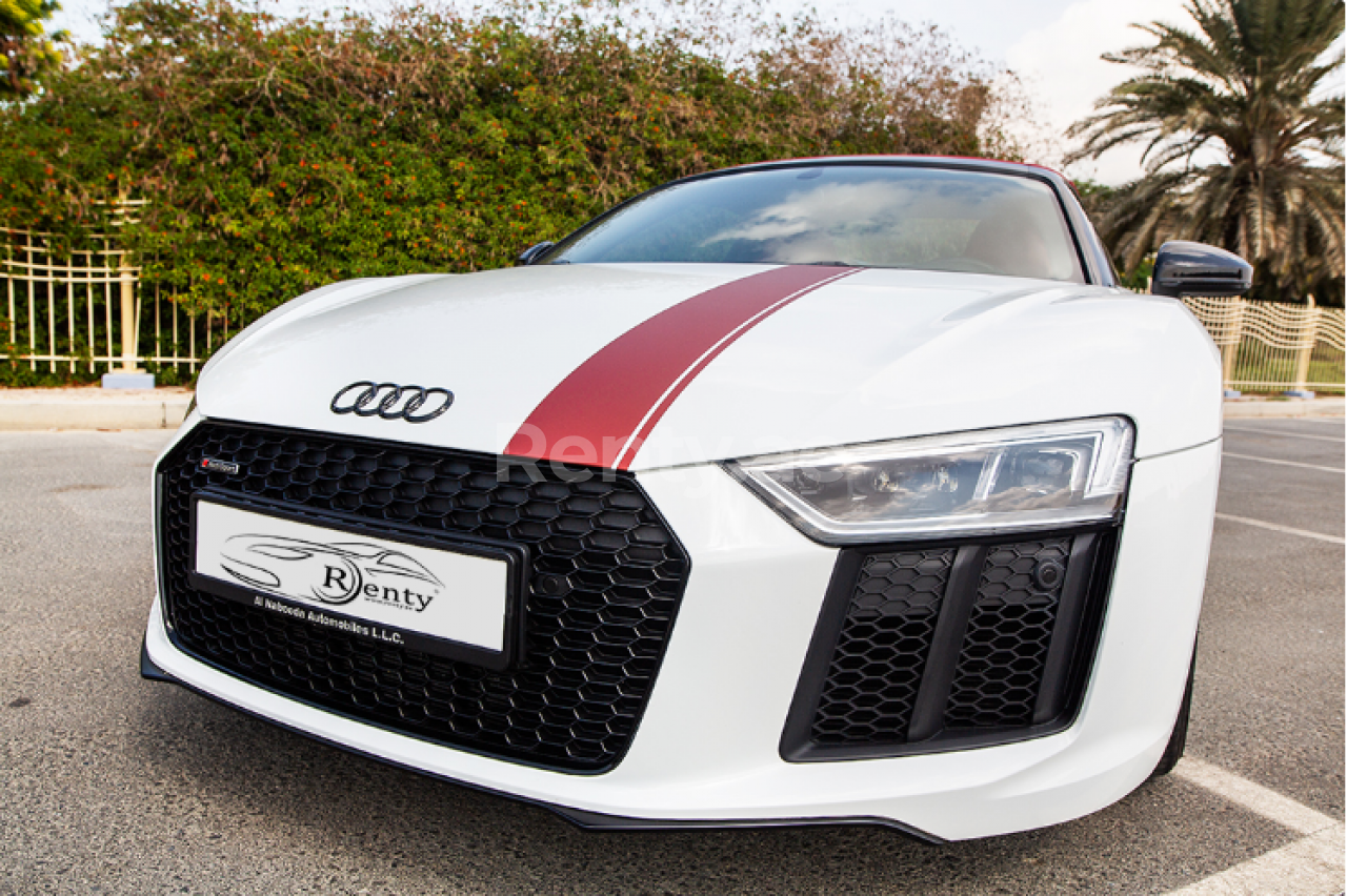 White Audi R8 V10 Spyder for rent in Sharjah 1