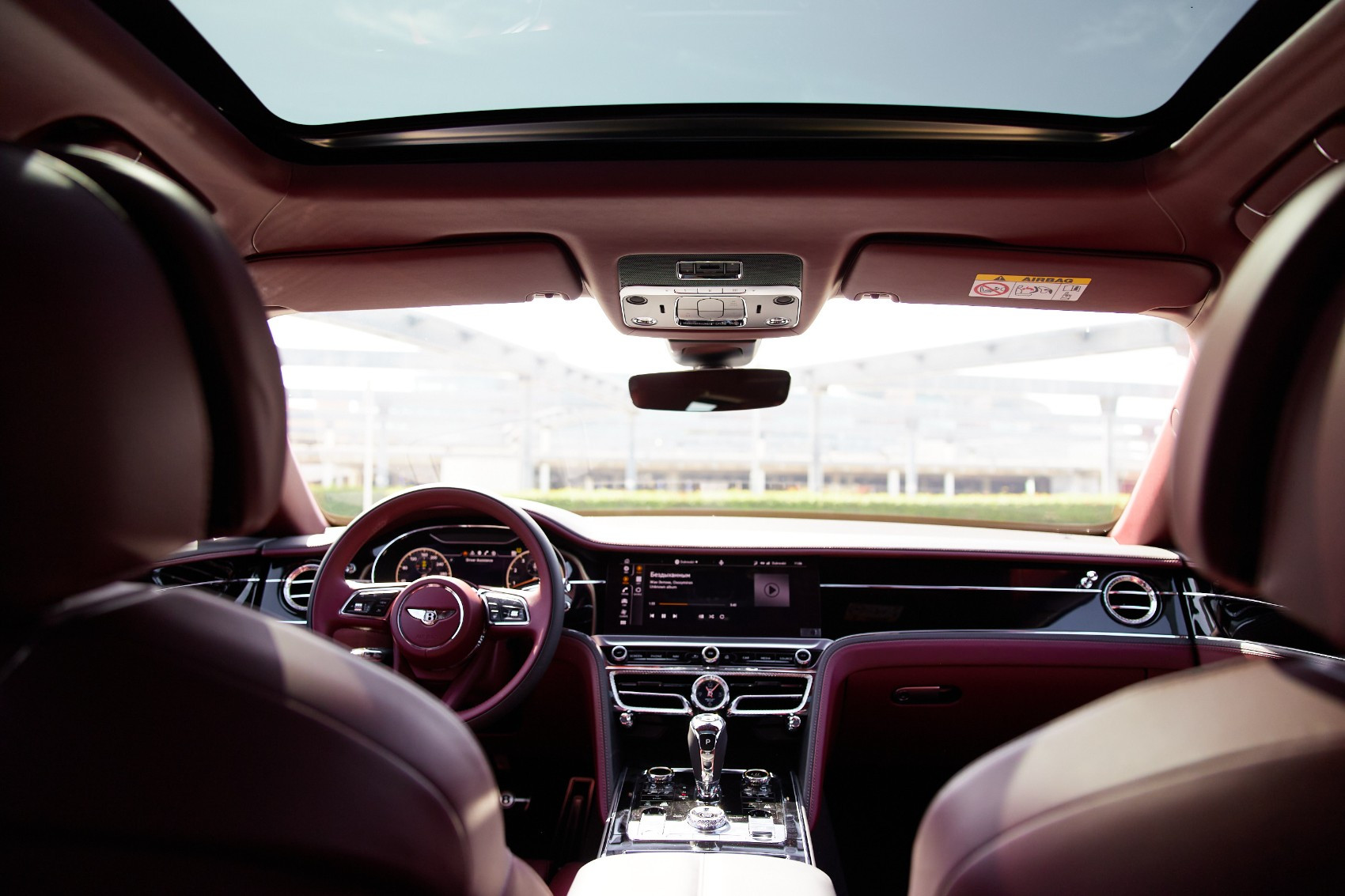 Schwarz Bentley Flying Spur zur Miete in Abu-Dhabi 5