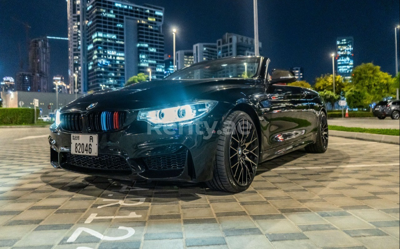 Schwarz BMW 4 Series zur Miete in Sharjah