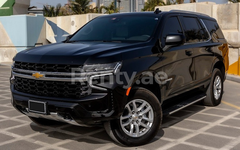 أسود Chevrolet Tahoe للإيجار في دبي