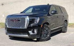 أسود GMC Denali للإيجار في دبي