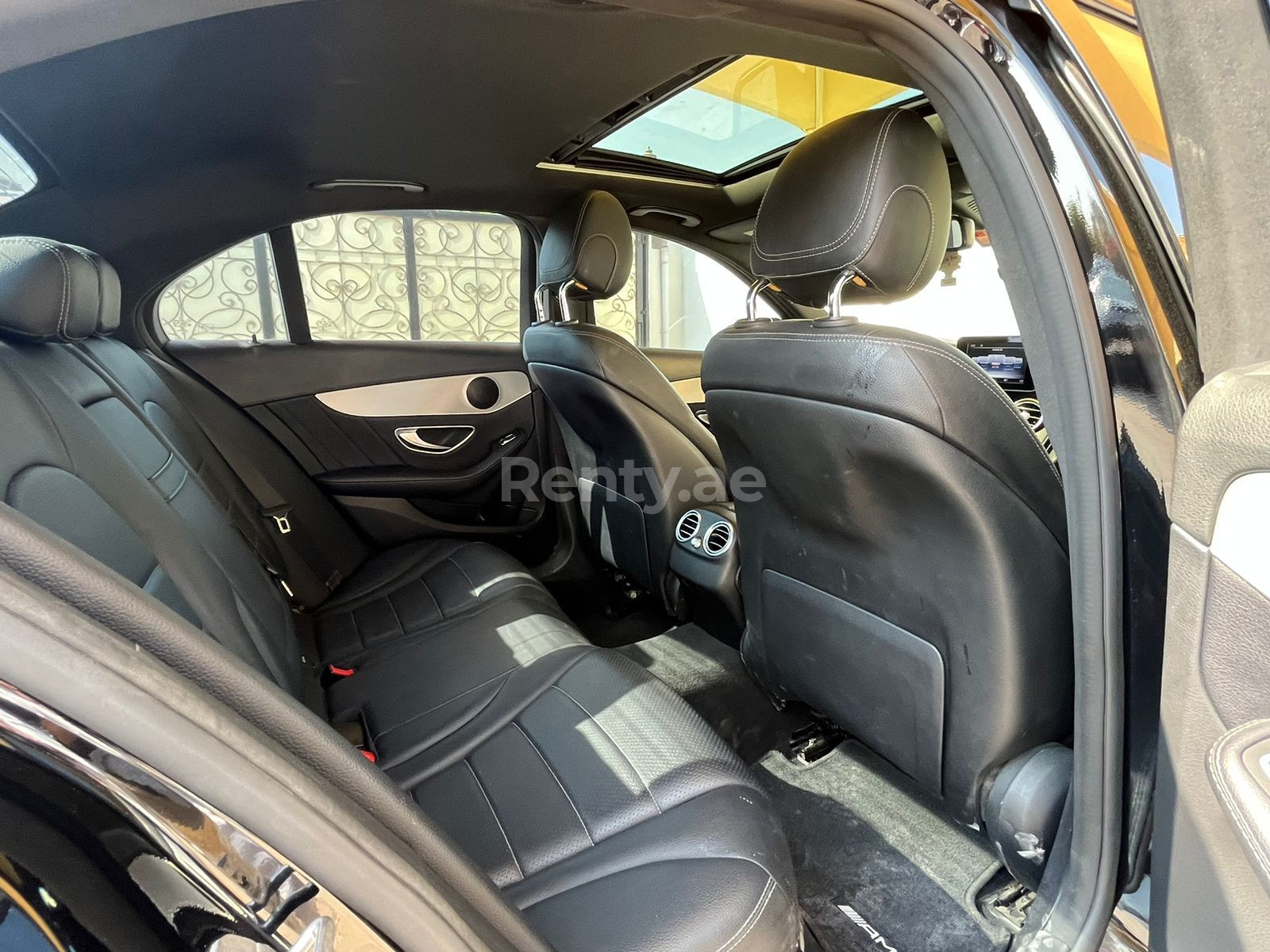 Black Mercedes C Class for rent in Abu-Dhabi 5