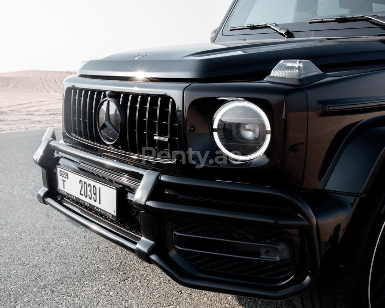 Noir Mercedes G63 AMG Black Edition en location à Abu-Dhabi 1