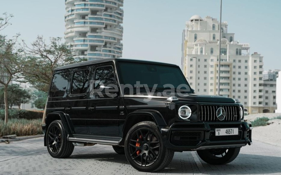 Negro Mercedes G63 AMG en alquiler en Abu-Dhabi