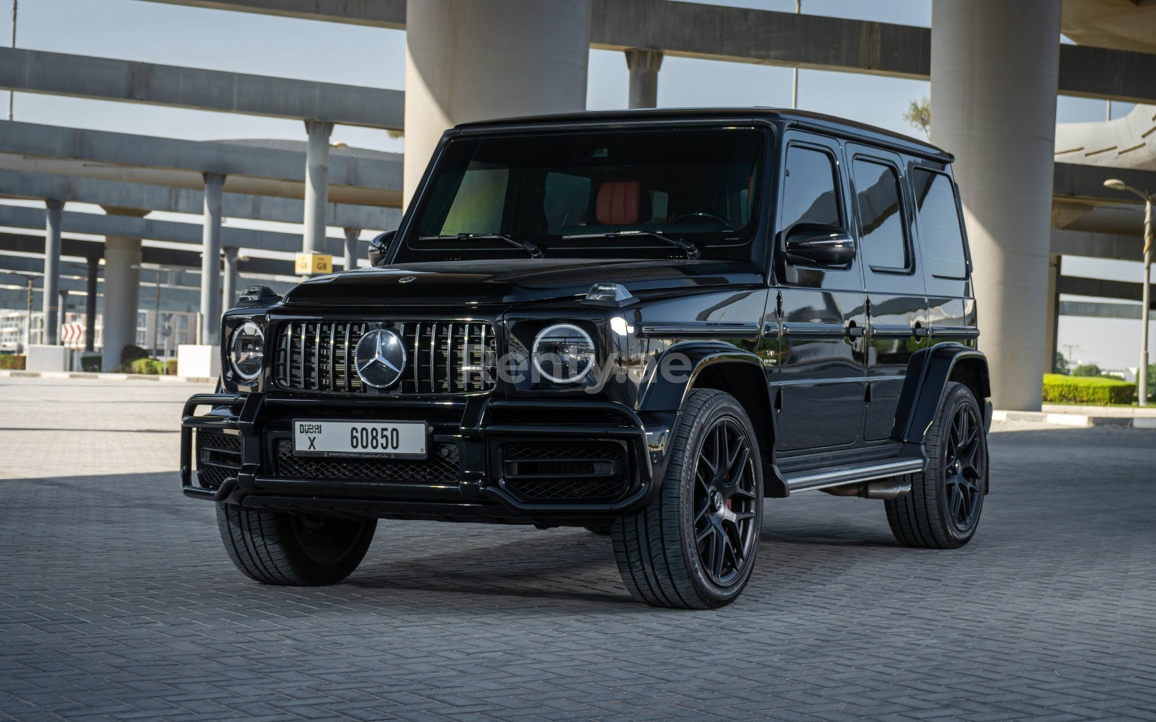 أسود Mercedes G63 AMG للإيجار في أبو ظبي