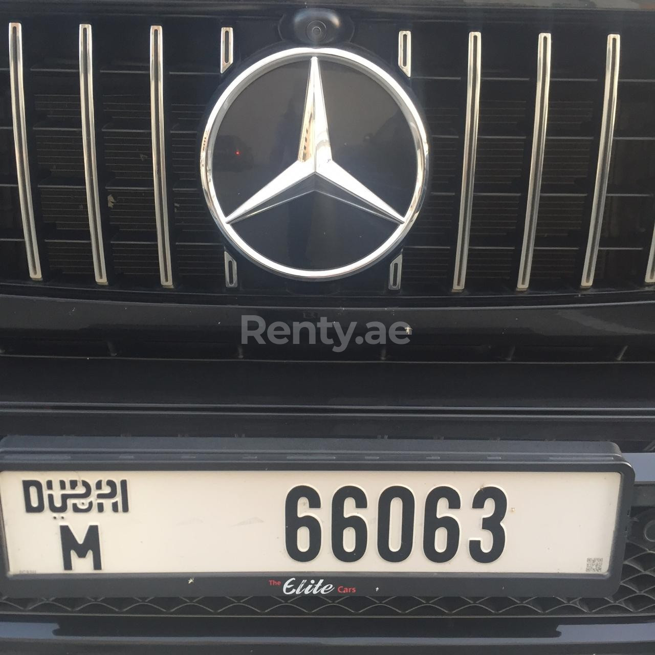 Schwarz Mercedes G class G63 zur Miete in Dubai 4