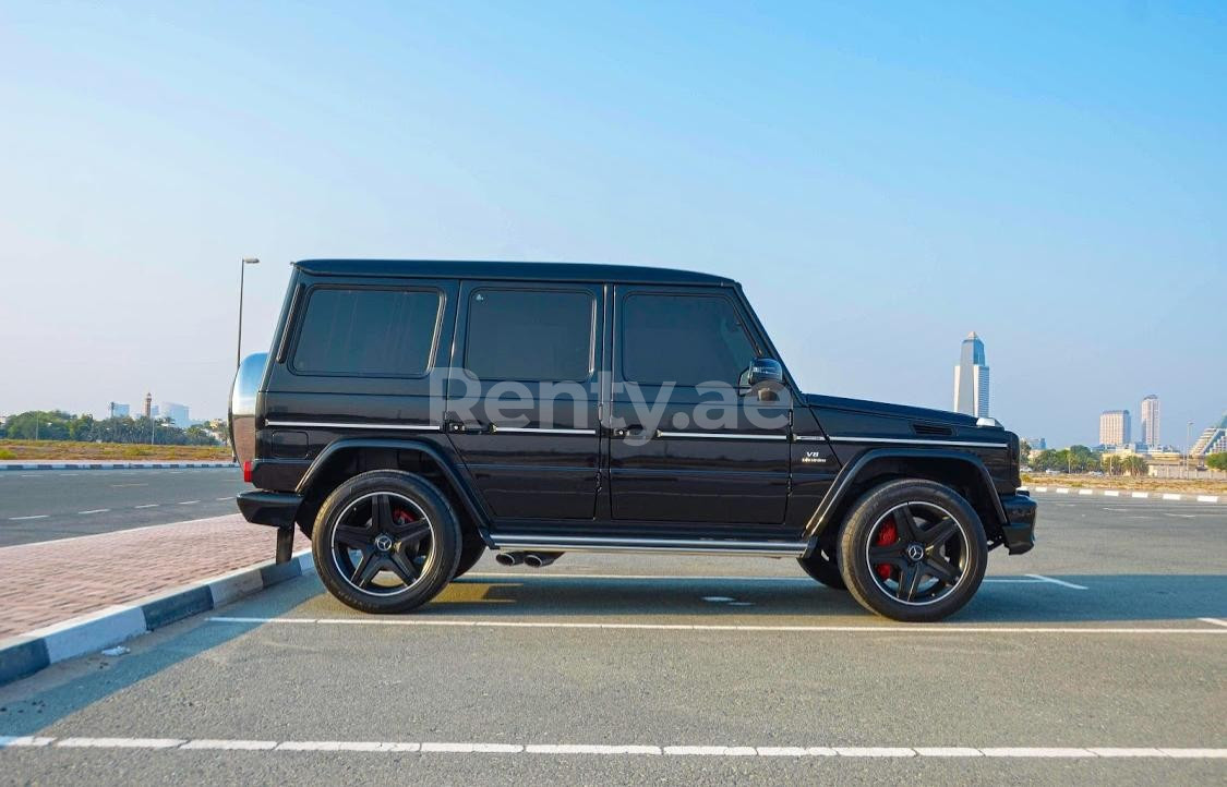 Black Mercedes G class for rent in Abu-Dhabi 0