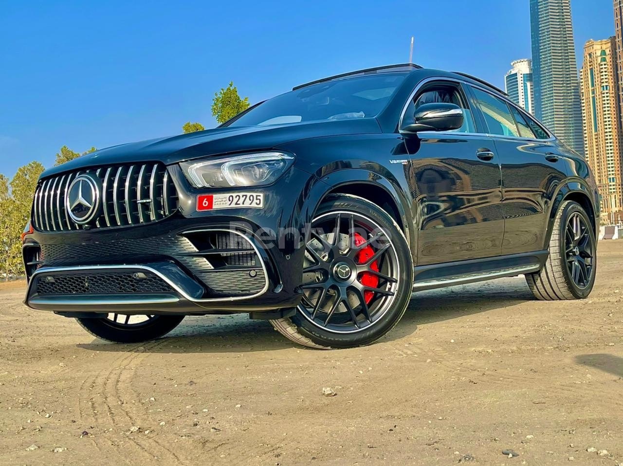 Schwarz Mercedes GLE 63 S AMG zur Miete in Abu-Dhabi 0