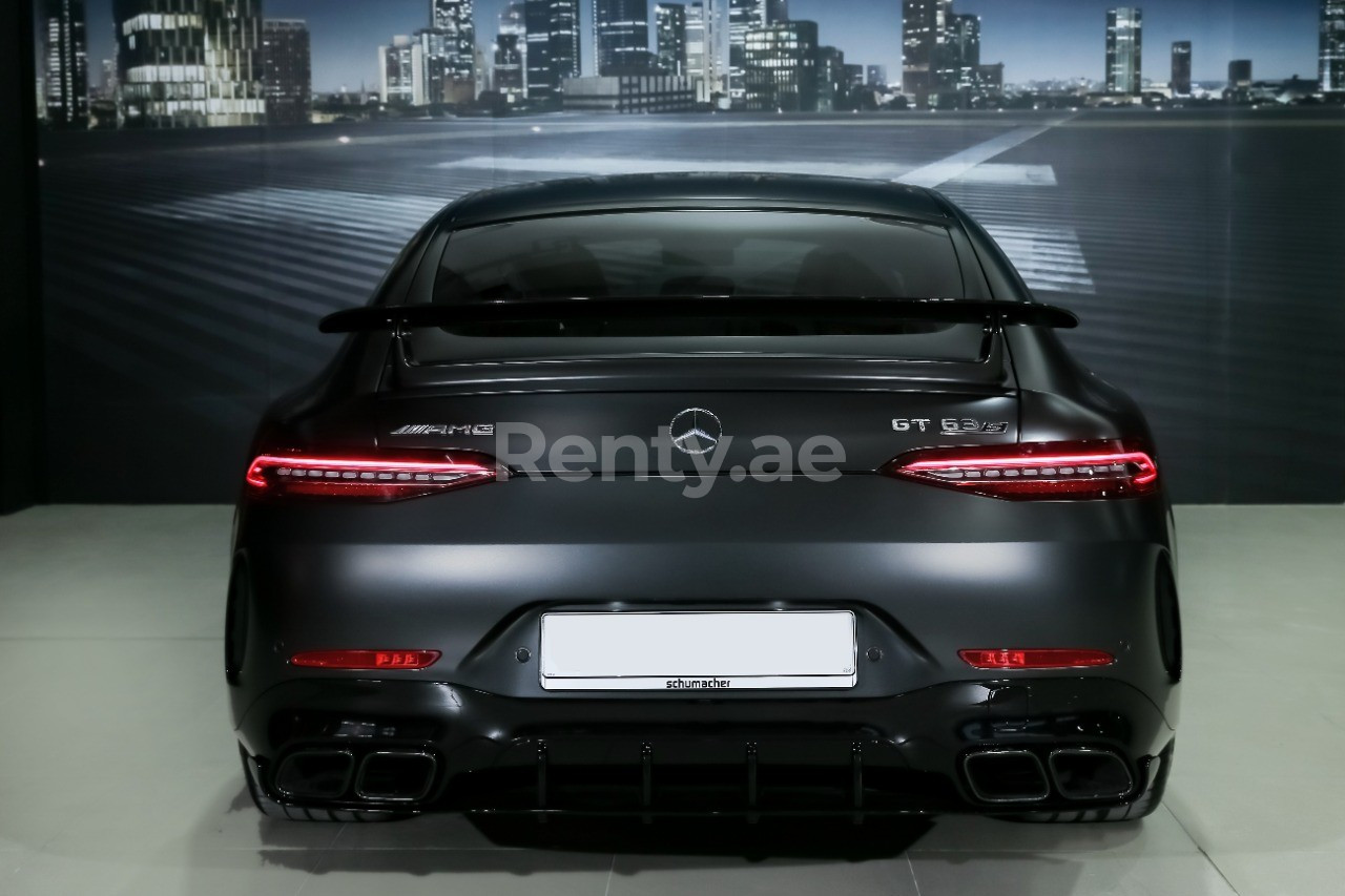 أسود Mercedes GT 63s للإيجار في دبي 2