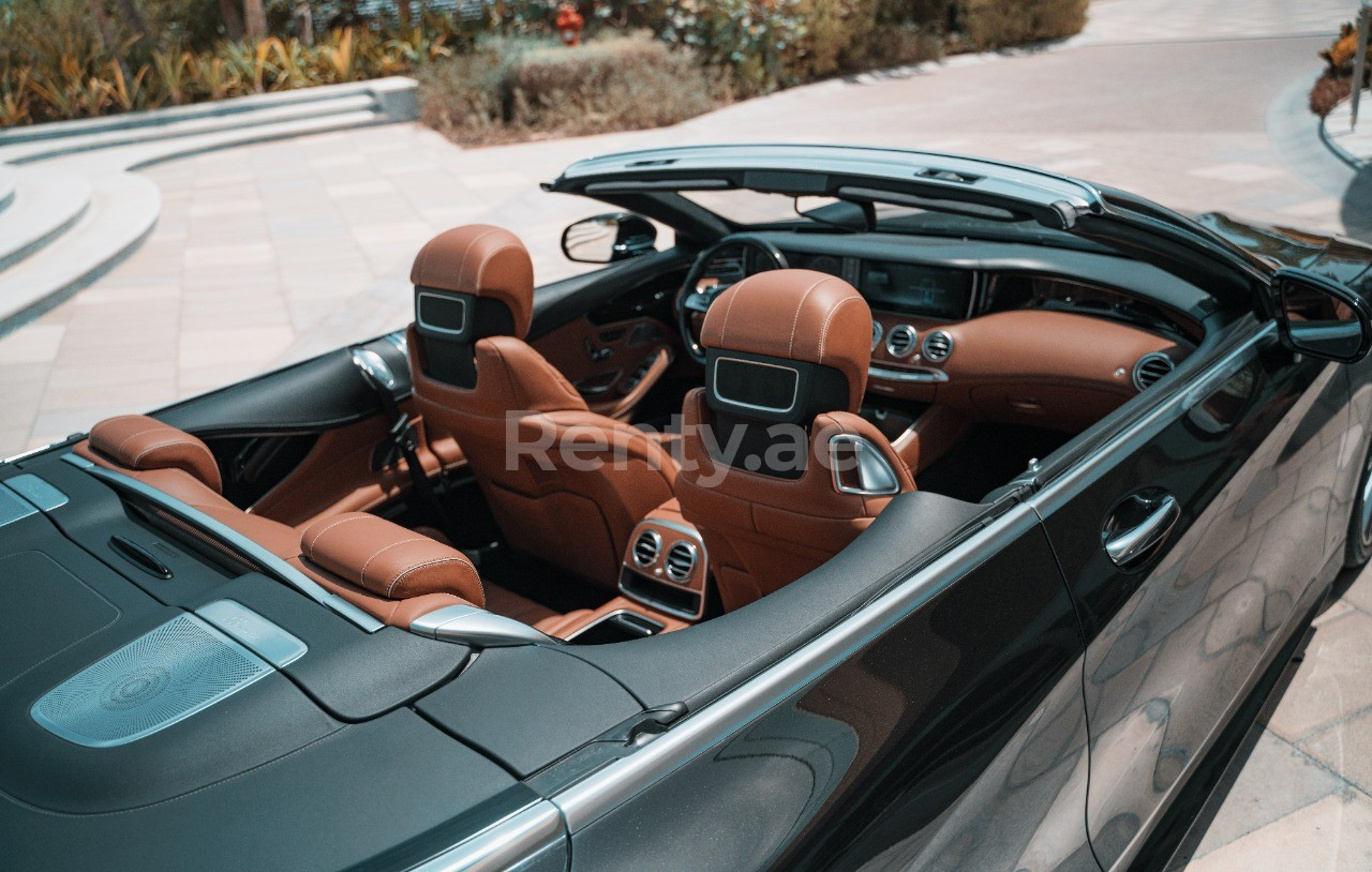 Black Mercedes S 500 Cabrio for rent in Dubai 4