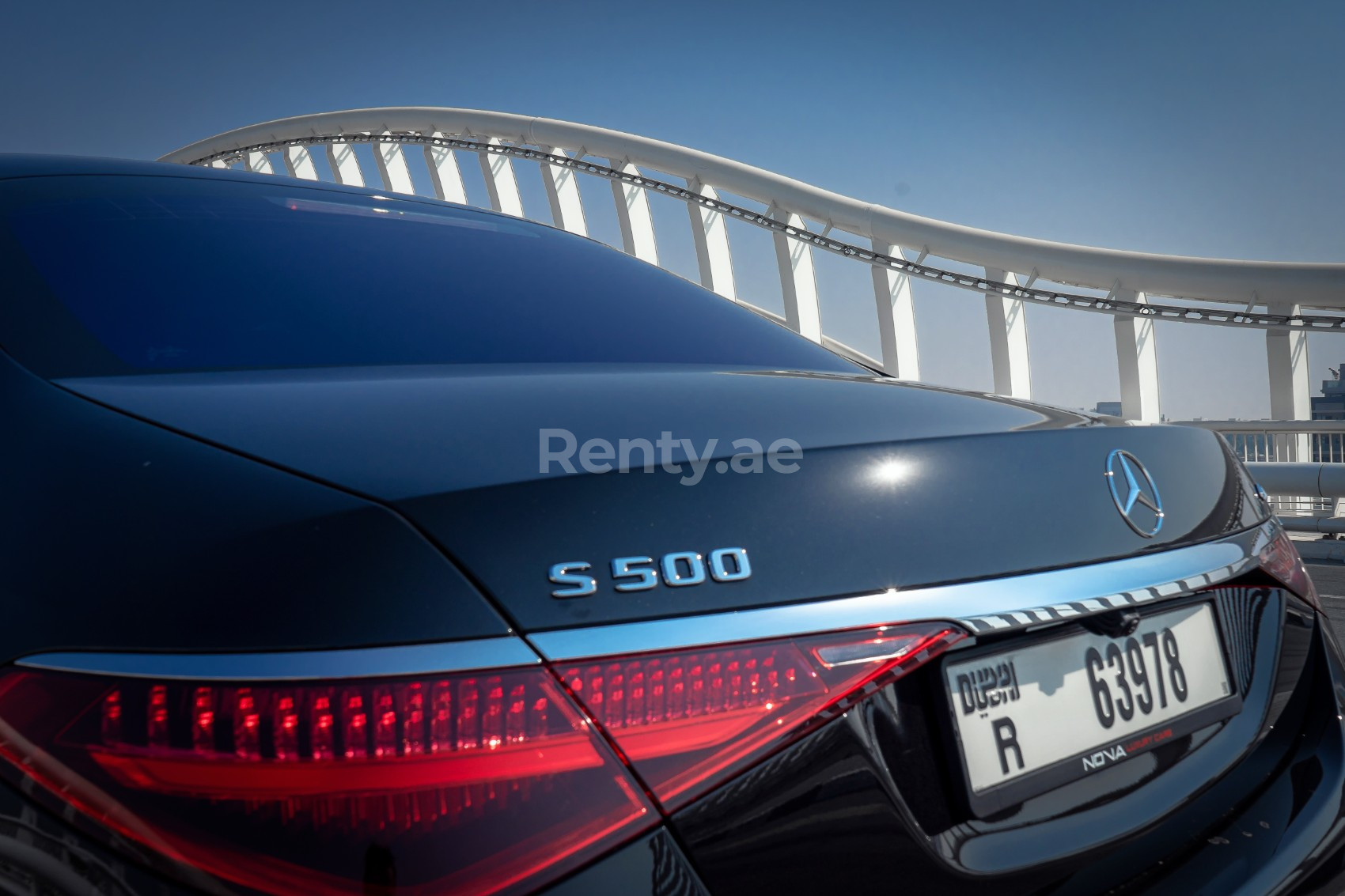 Black Mercedes S500 for rent in Abu-Dhabi 5