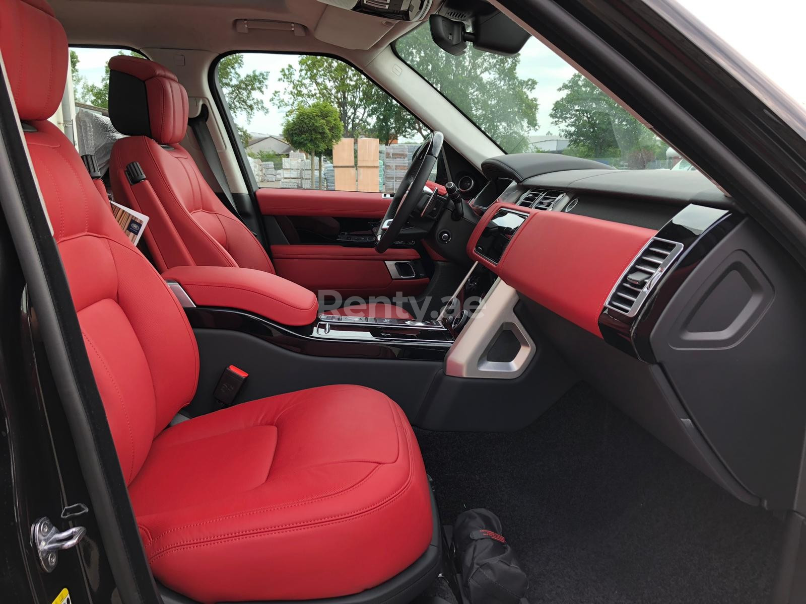 Черный Range Rover Vogue Autobiography Fully Loaded в аренду в Дубай 3