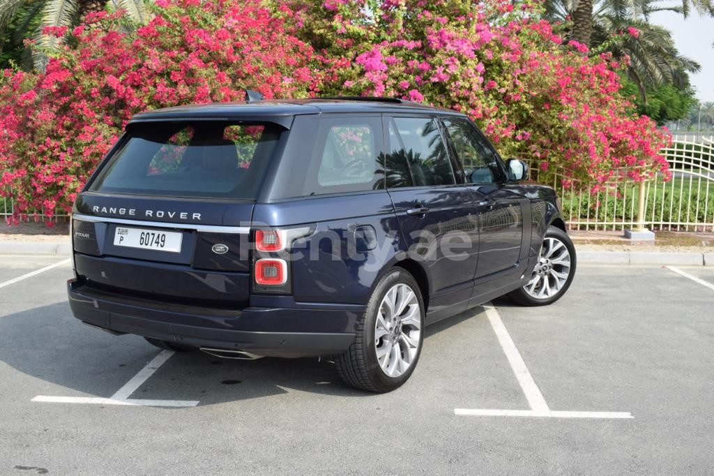 Blue Range Rover Vogue for rent in Sharjah 3