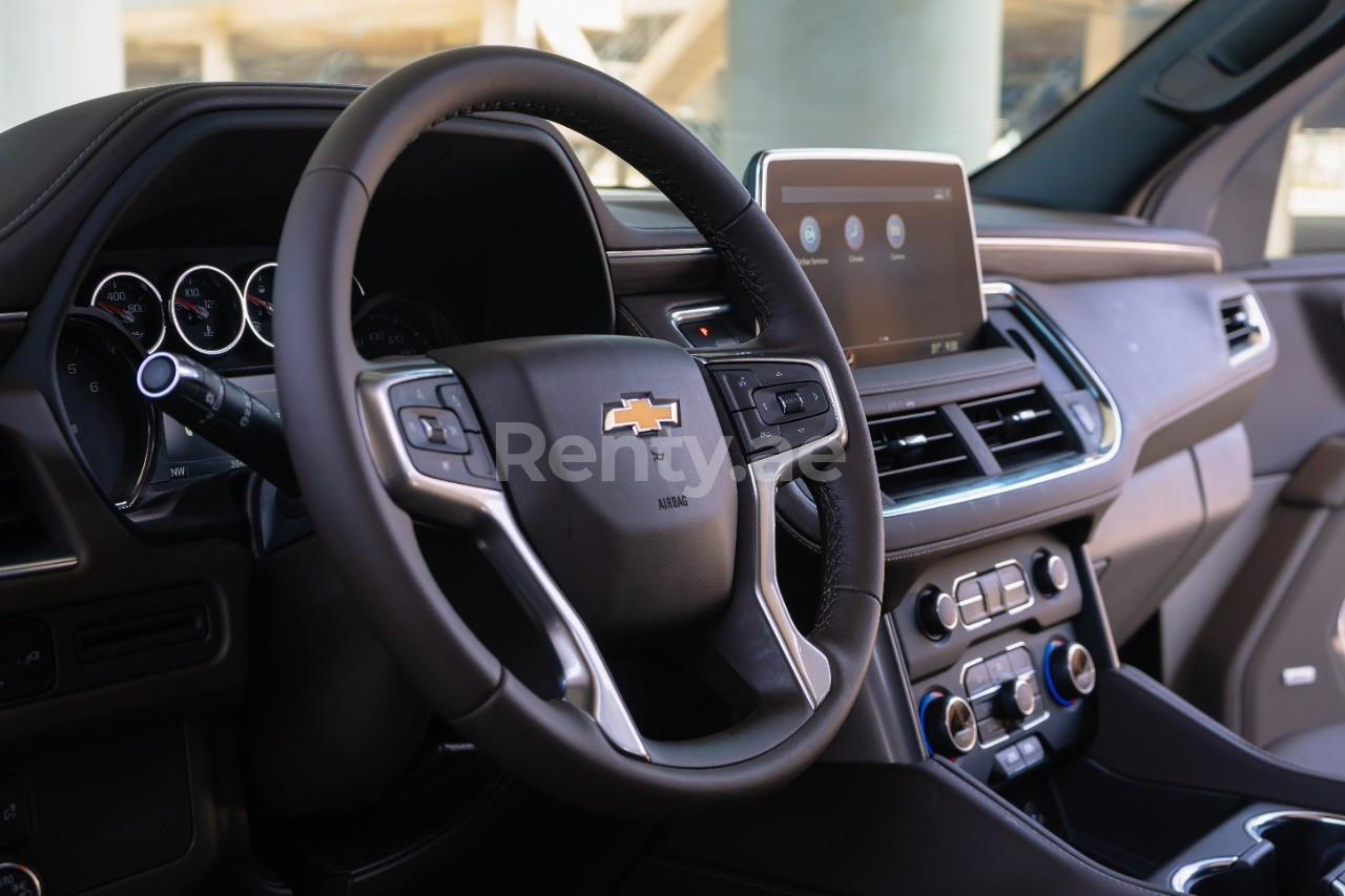 أزرق Chevrolet Tahoe للإيجار في دبي 2