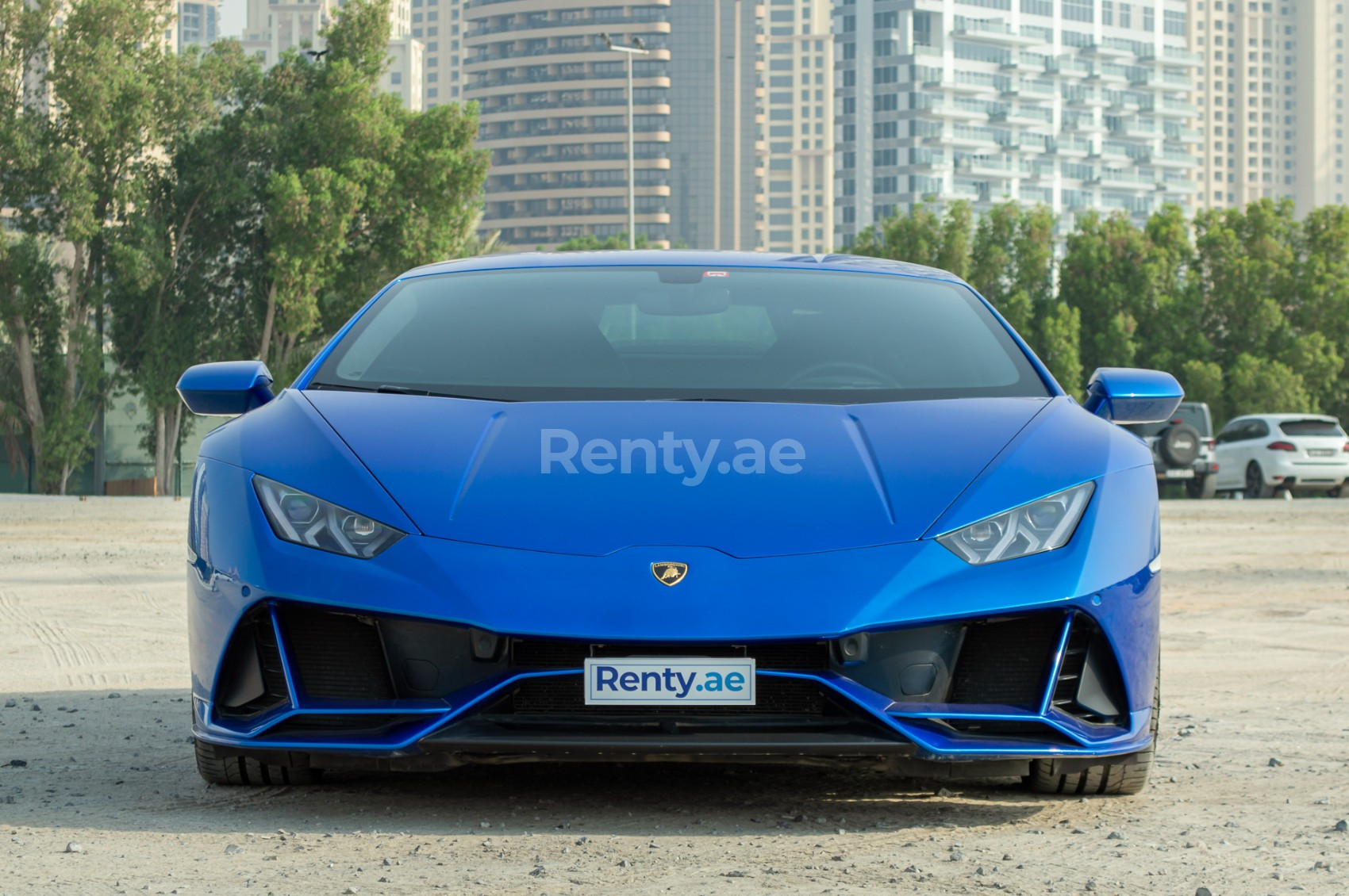 Bleue Lamborghini Evo en location à Sharjah 0