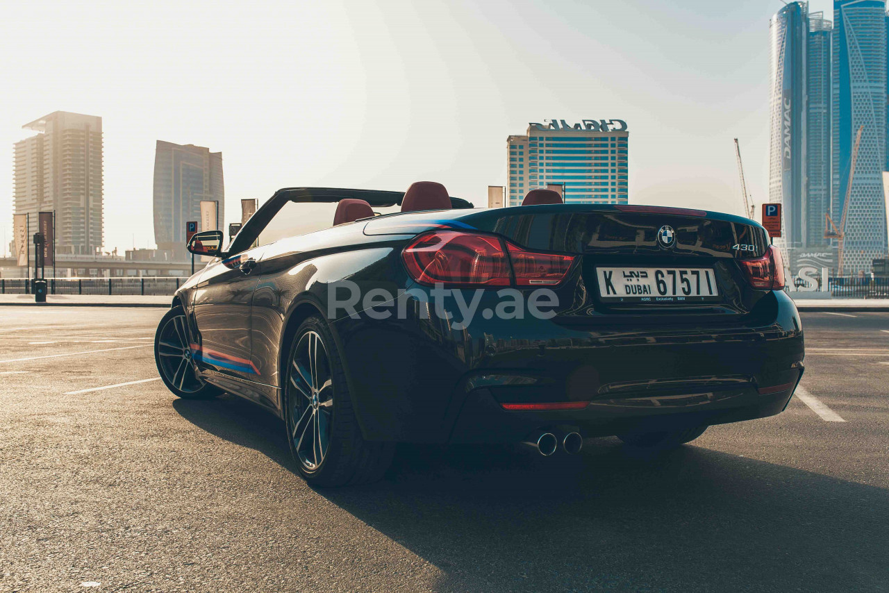 Black BMW 430i Cabrio for rent in Dubai 5