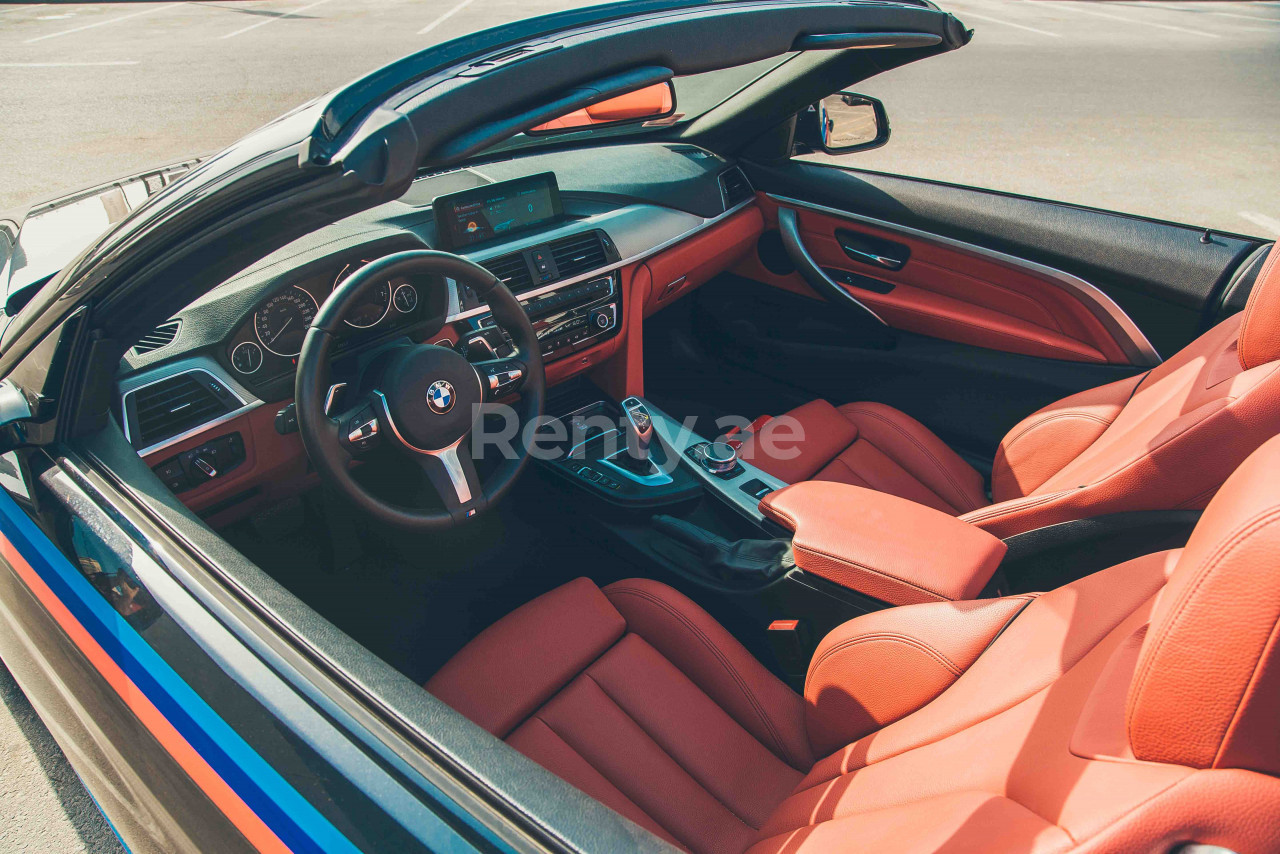 Black BMW 430i Cabrio for rent in Dubai 8