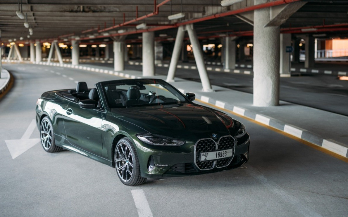 Grün BMW 430i cabrio zur Miete in Abu-Dhabi