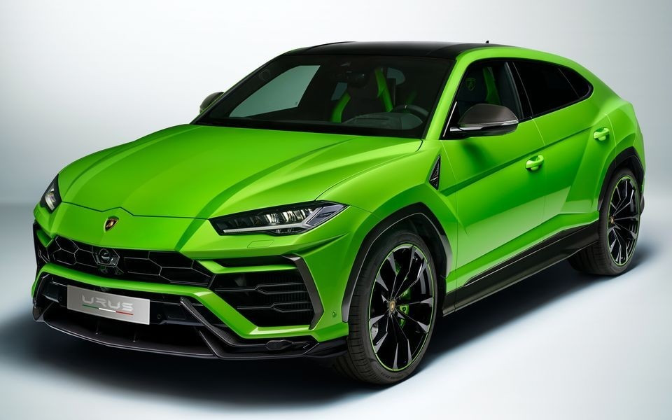 Green Lamborghini Urus for rent in Dubai