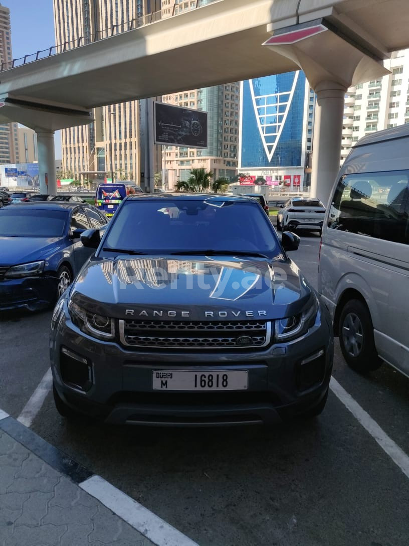 Grey Range Rover Evoque for rent in Abu-Dhabi 4