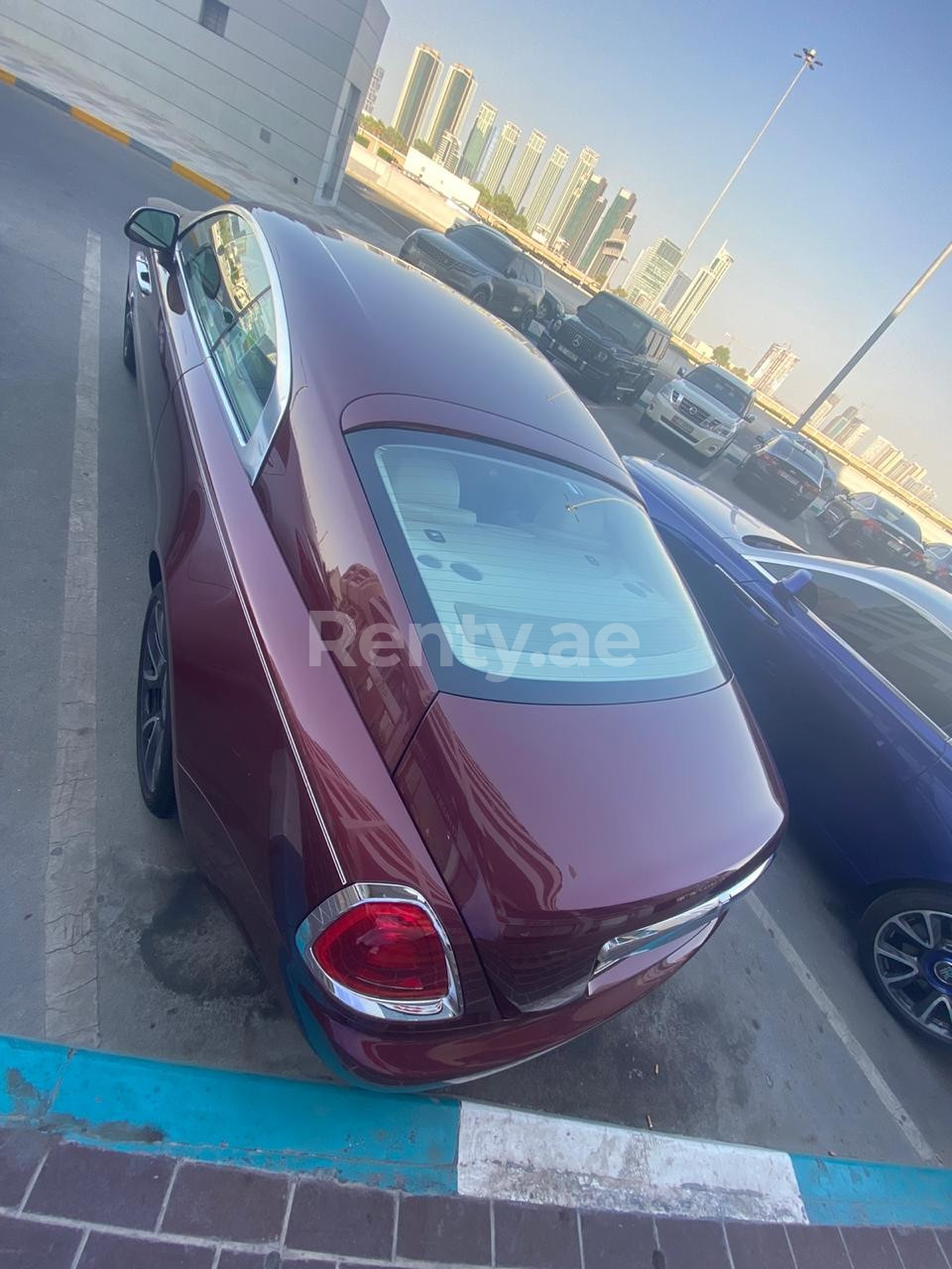 كستنائي Rolls Royce Wraith للإيجار في دبي 2