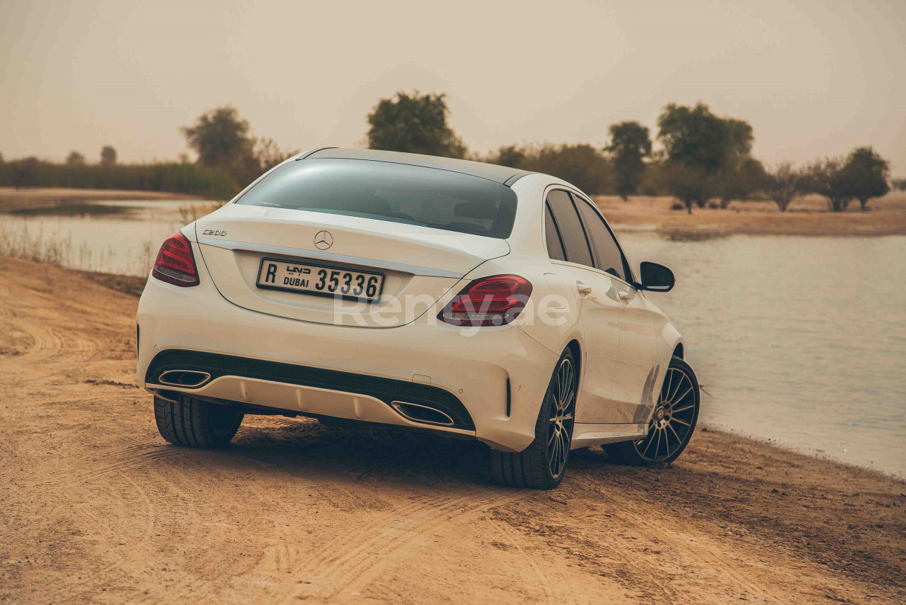 White Mercedes C 200 for rent in Abu-Dhabi 5