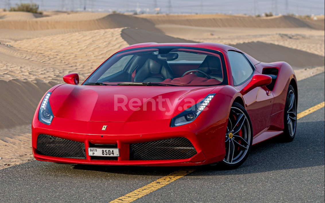 在阿布扎比租赁红色 FERRARI 488 SPIDER