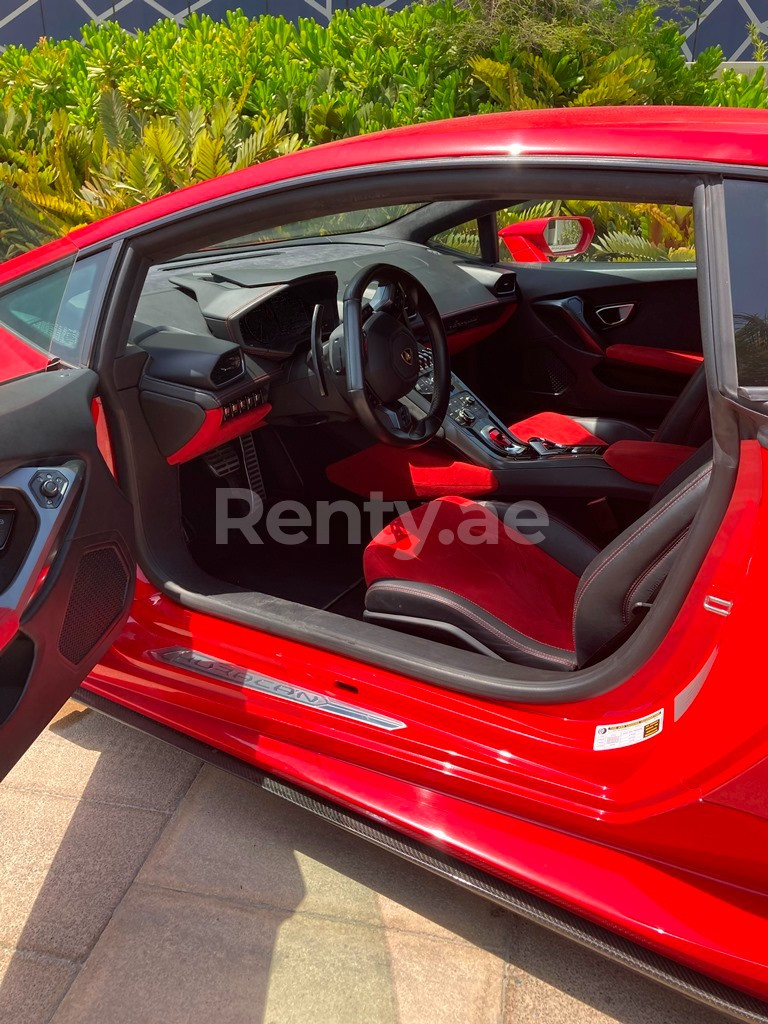 Rot Lamborghini Huracan LP-610 zur Miete in Abu-Dhabi 3