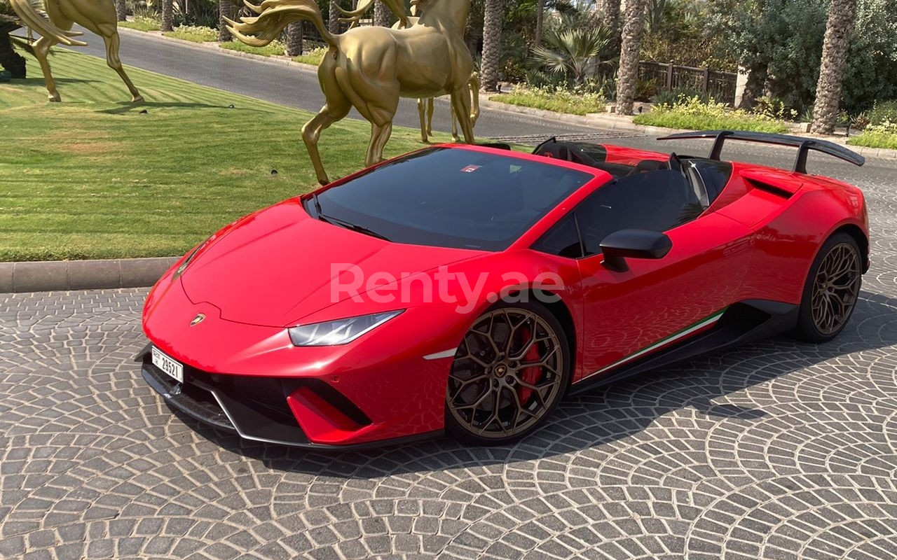 أحمر Lamborghini Huracan Performante Spyder للإيجار في الشارقة