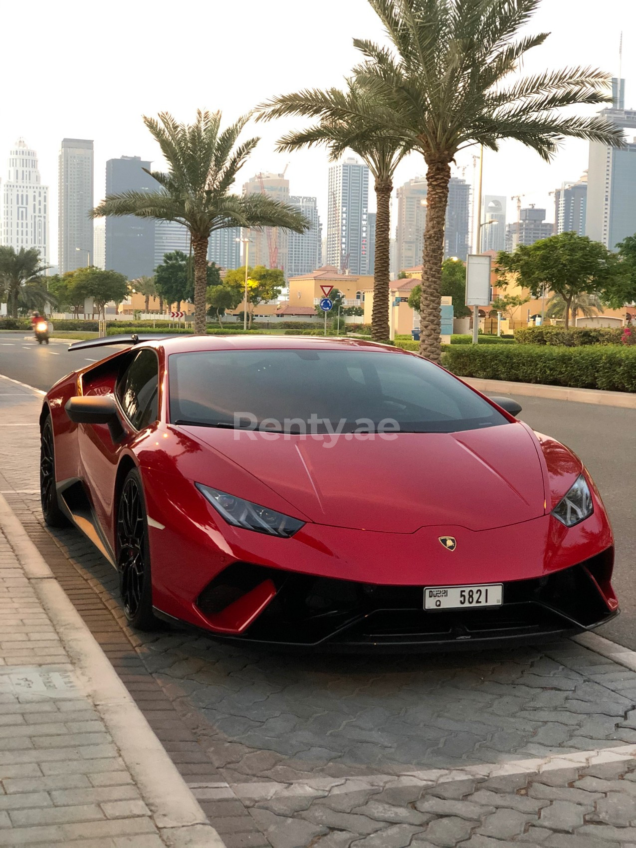 Rot Lamborghini Huracan Performante zur Miete in Abu-Dhabi 2