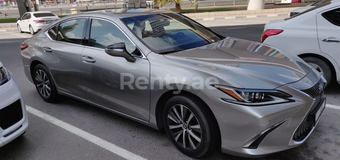 Silver Lexus ES Series for rent in Abu-Dhabi 2