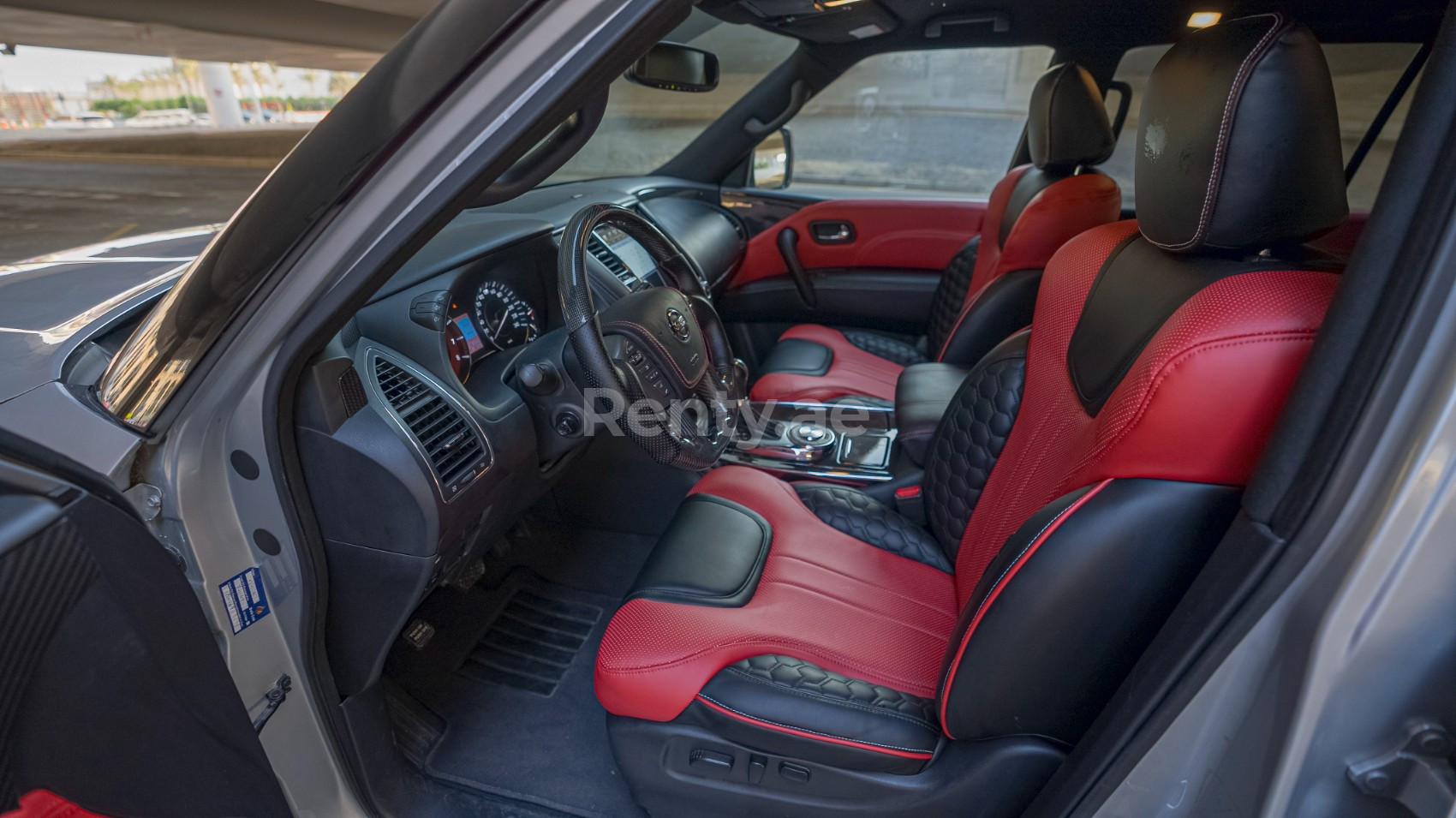 Argento Nissan Patrol hawk kit in affitto a Abu-Dhabi 5