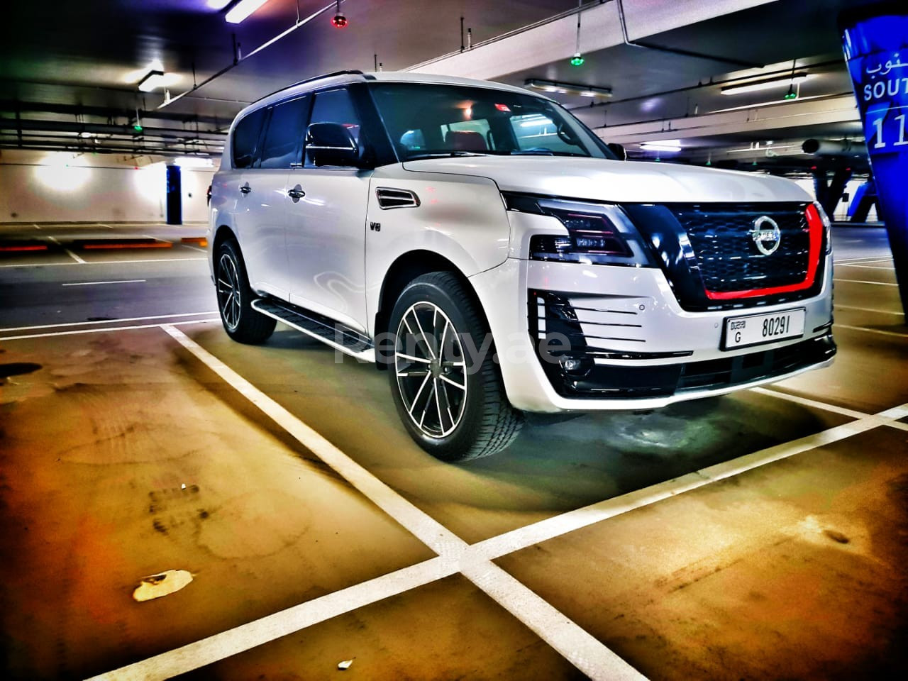 Silber Nissan Patrol RSS zur Miete in Sharjah 2