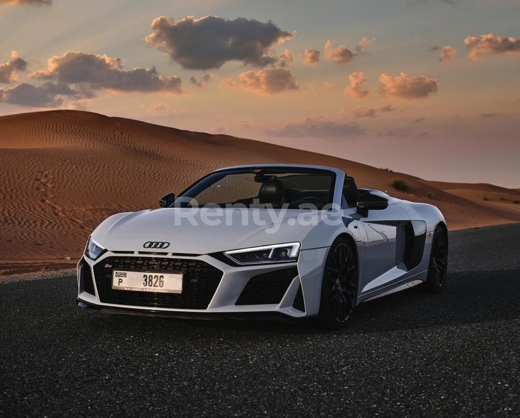 White Audi R8 Facelift for rent in Sharjah 2