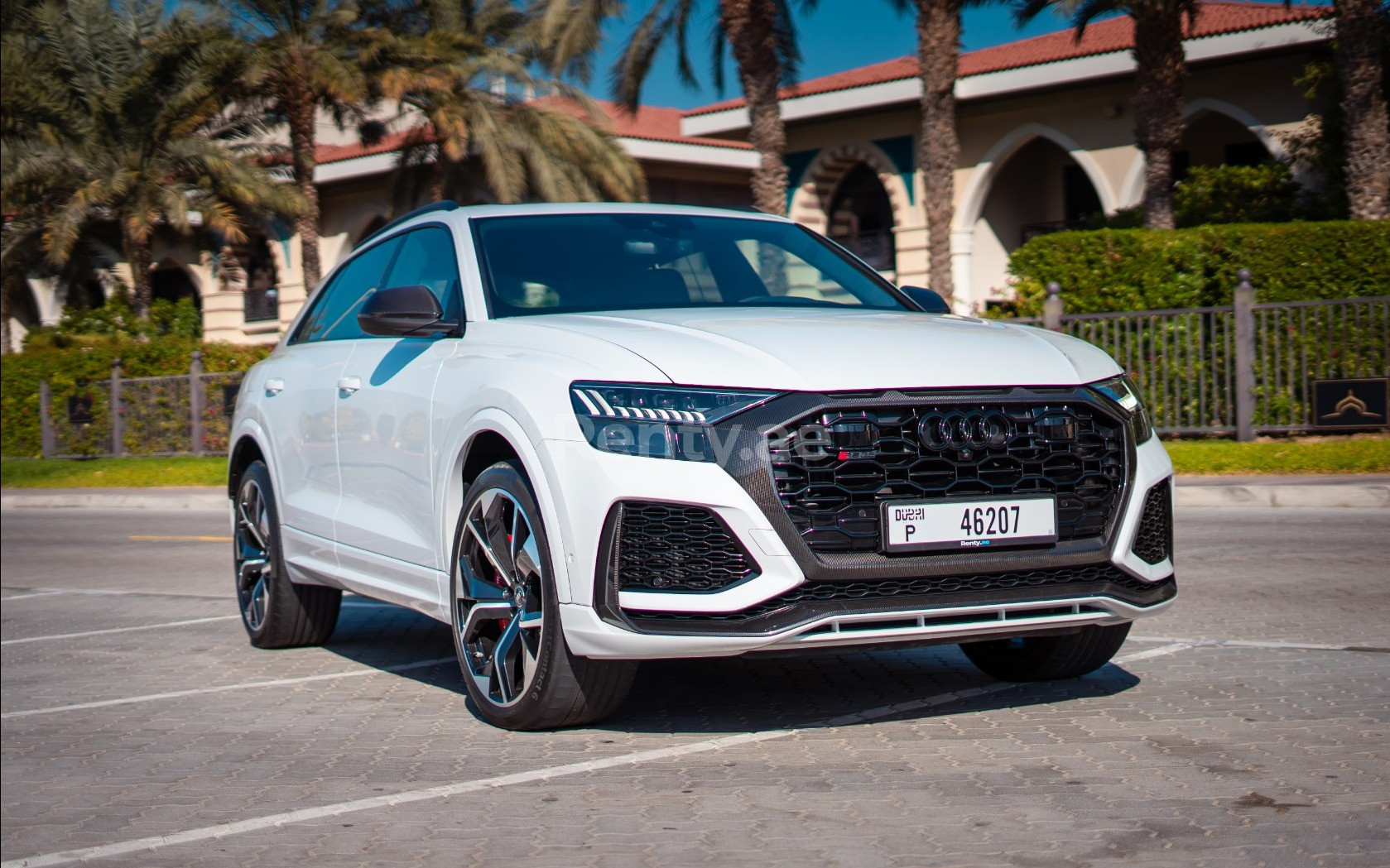 White Audi RSQ8 for rent in Abu-Dhabi