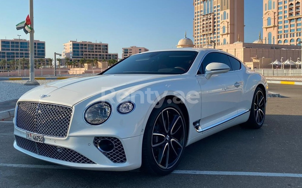 Blanc Bentley Continental GT en location à Dubai